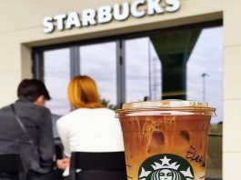 Starbucks Napoli polemica