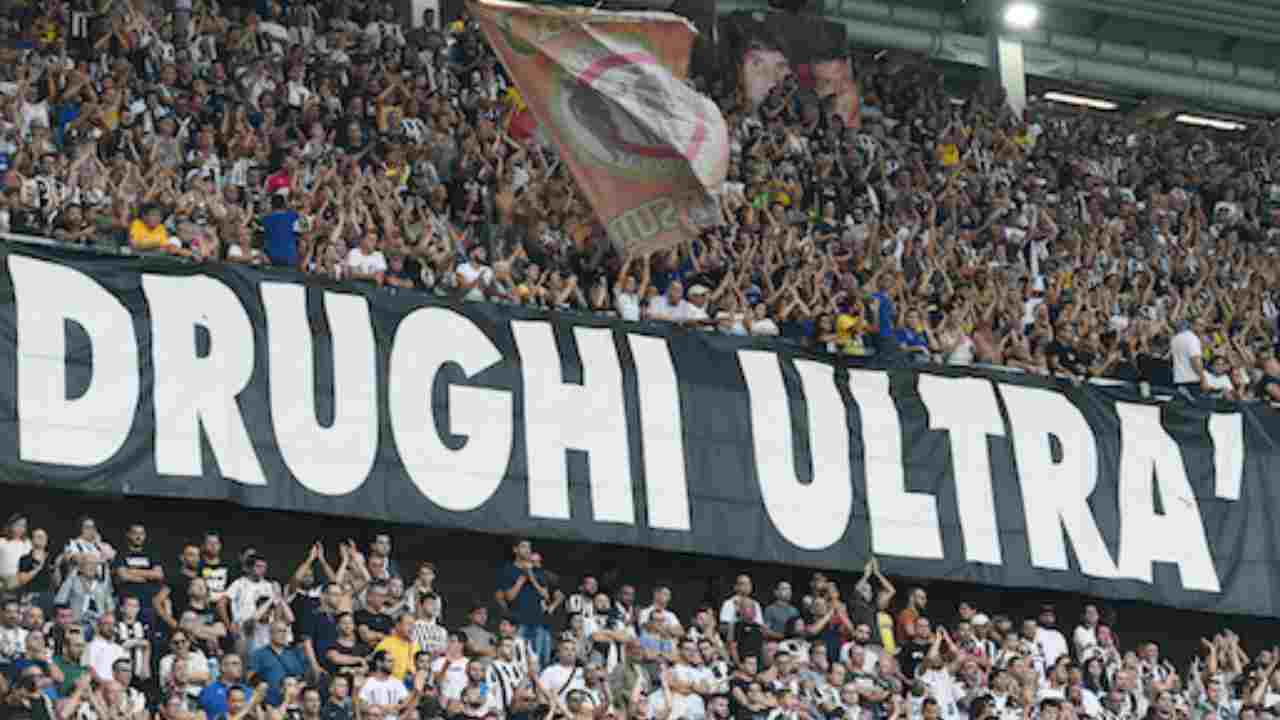 Protesta tifosi Juve - www.napolinewstoday.it