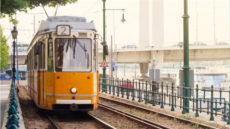 tram napoli de martino napolinewstoday