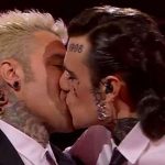 fedez bacio sanremo